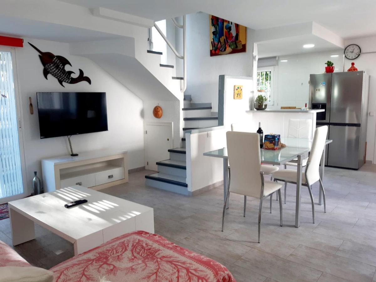 House In The Center Of Albir, 2 Min Walk From The Beach 알비르 외부 사진